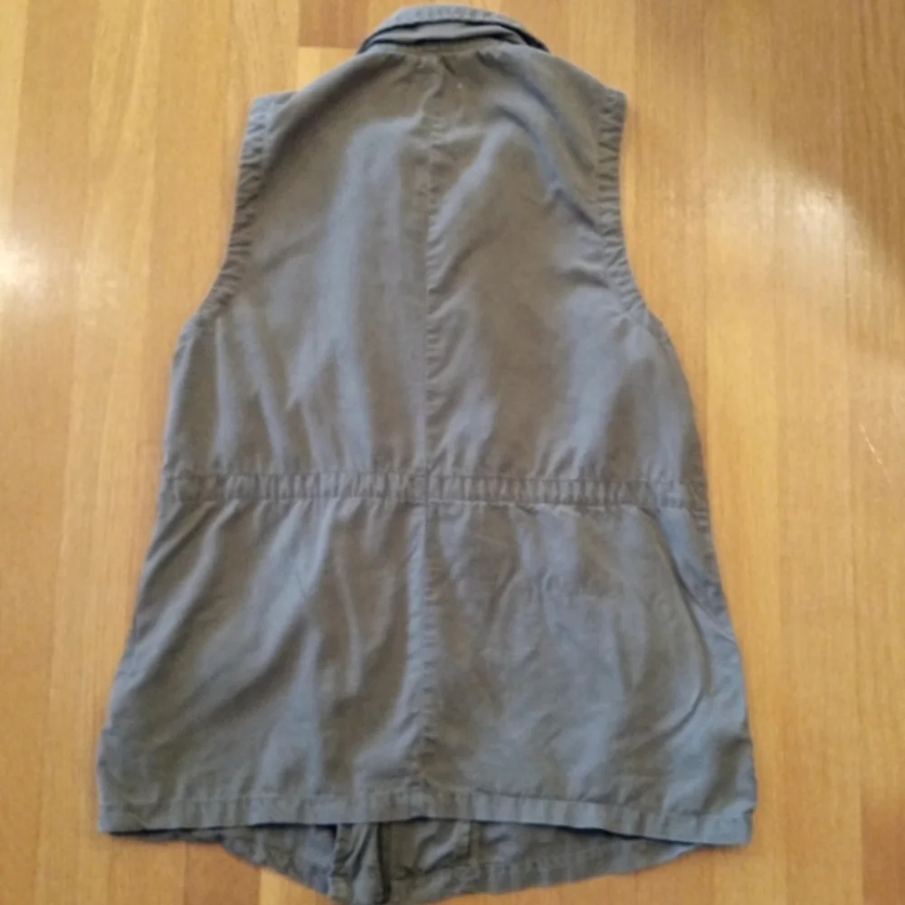 American Eagle Cargo Utility Vest women's Small